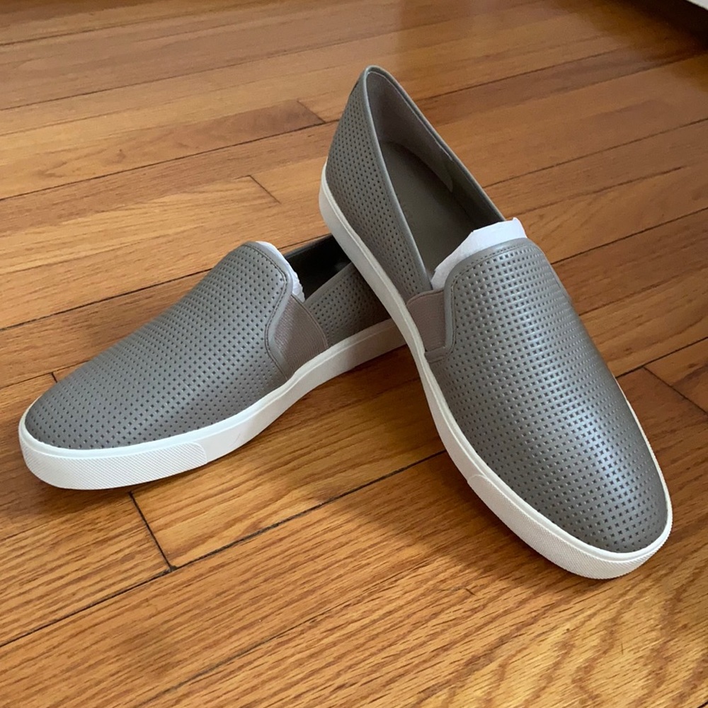 Vince Blair Perforated Sneaker in Woodsmoke 9.5
